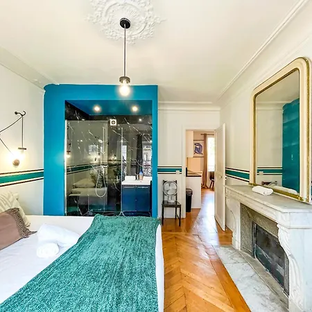 Urbanflat 99 - Beautiful 6 Bdr In The Center Of Parigi
