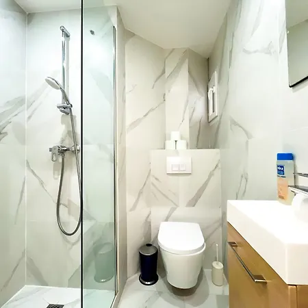 Appartamento Urbanflat 99 - Beautiful 6 Bdr In The Center Of *