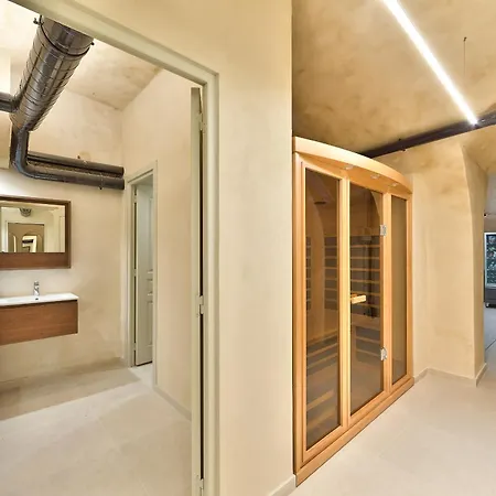 Urbanflat 99 - Beautiful 6 Bdr In The Center Of * Parigi